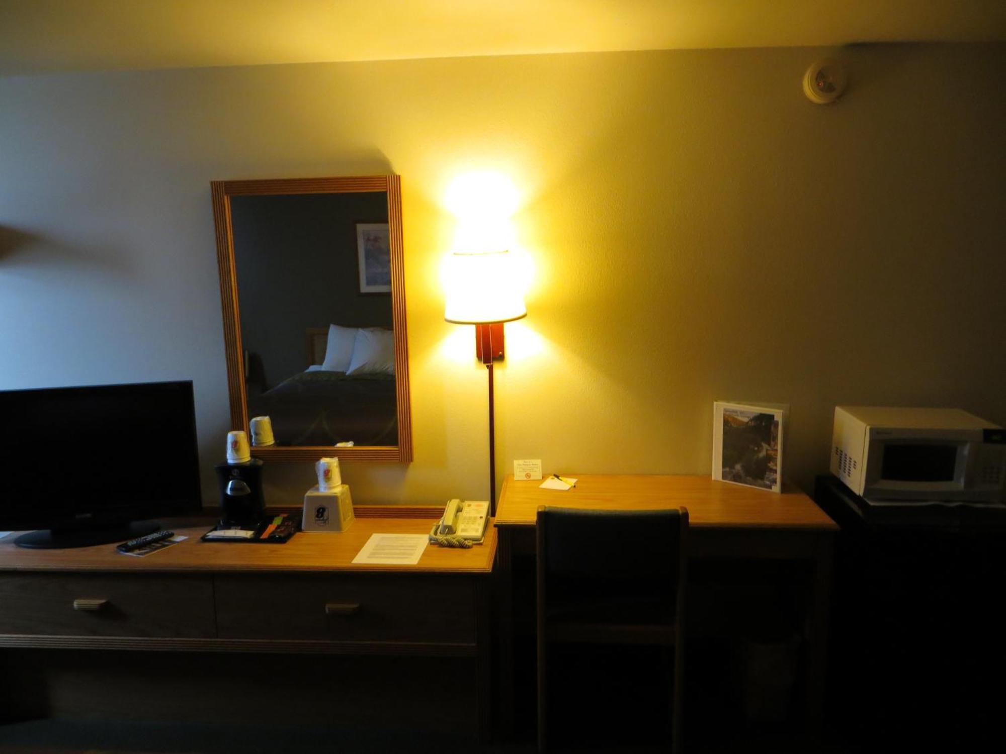 Hotel Super 8 By Wyndham Spearfish Habitación foto
