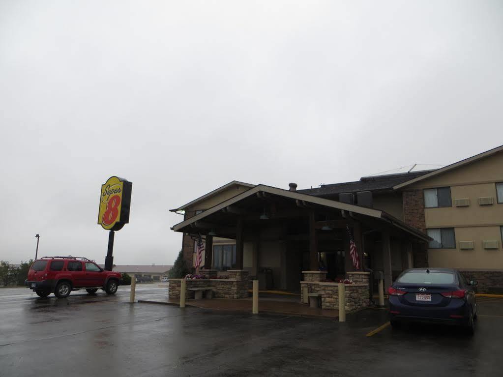 Hotel Super 8 By Wyndham Spearfish Exterior foto